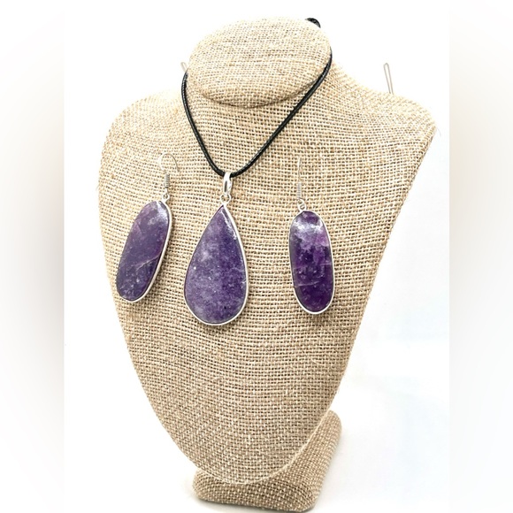 “The Peace Stone” Lepidolite Pendant & Earrings Set - Picture 16 of 17